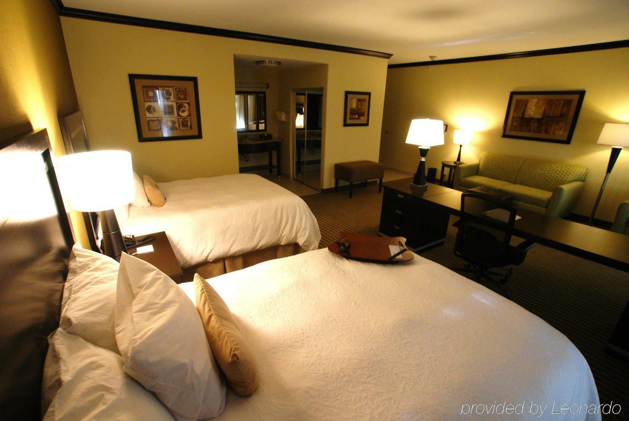 Hampton Inn & Suites Big Spring Room photo